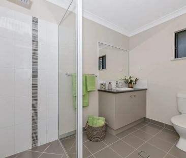 Classy Home with Shed & Pool in Quiet Street! - Photo 5