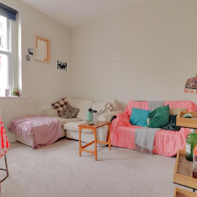 5 bedroom maisonette to rent - Photo 1