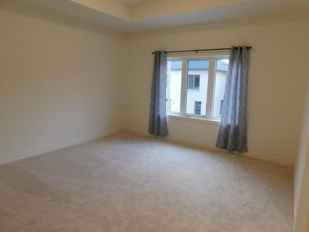 For Lease - 18 Conarty Crescent, Whitby, Ontario - Photo 3