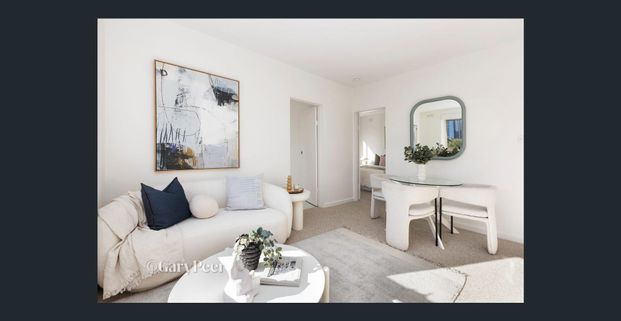 A Bright and Peaceful South Yarra Retreat - Photo 1