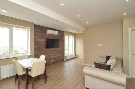 Inchiriez apartament cu 3 camere in zona Gheorgheni - Photo 2