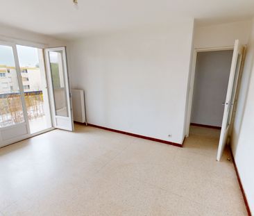 T2 avec parking, cave et balcon - Photo 1