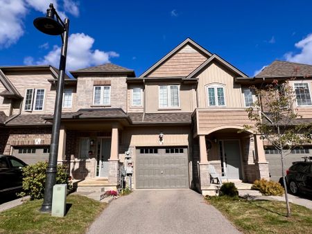 For Lease - 13 Dresser Lane, Hamilton, Ontario - Photo 2