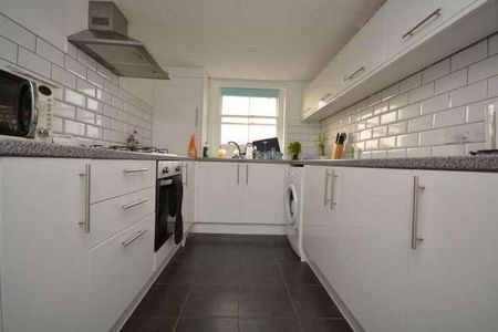 Union Crescent, Margate, CT9 - Photo 3