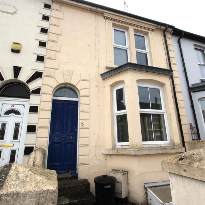 2 bedroom terraced house to rent - Photo 2