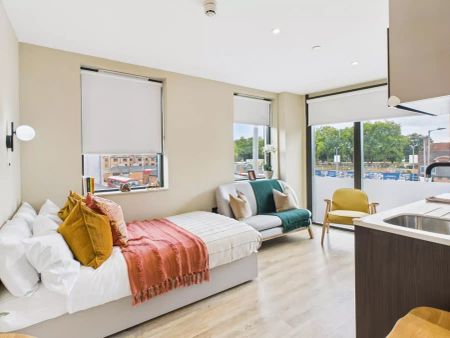 Awesome Plus - Photo 5