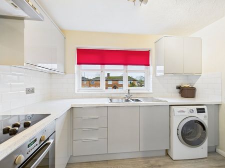 Derwent Close, Amersham, Buckinghamshire,HP7 - Photo 5