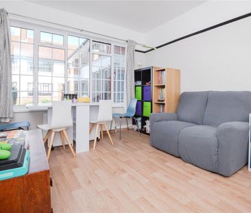 Berkley Court, London Road, Twickenham, Middlesex, TW1 - Photo 2