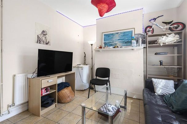 5 bedroom terraced house to rent - Photo 1