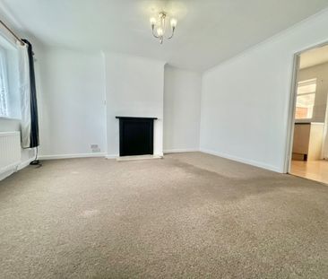 2 bedroom semi-detached bungalow to rent - Photo 1