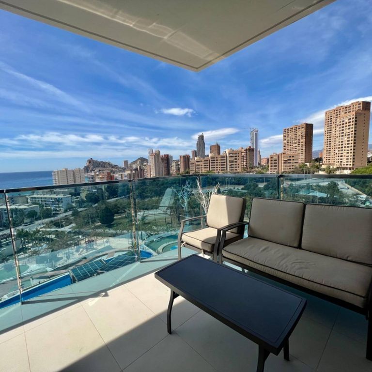 3 room luxury Flat for rent in Benidorm, Spain - Photo 1