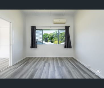 201 Woodward Street, Whitfield, Qld 4870 - Photo 3