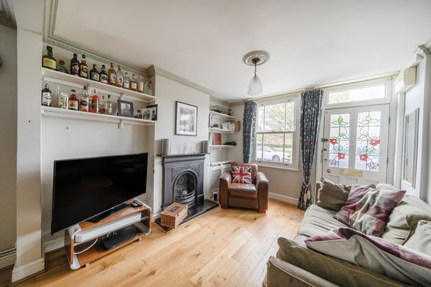 2 bedroom cottage to rent - Photo 1