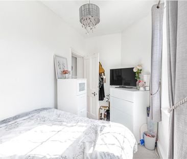 2 bedroom end of terrace house to rent - Photo 4