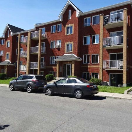 Laval, 4½ à louer - Photo 3