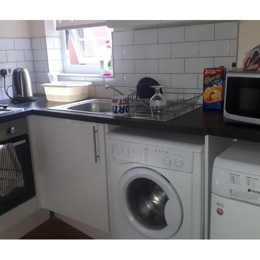 4 bedroom house share to rent - Photo 1