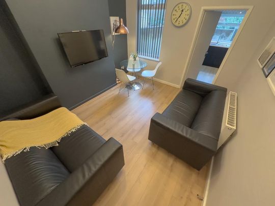 3 bedroom terraced house to rent - Photo 1