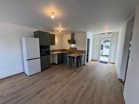 Location Maison 2 pièces 52m² - Photo 2