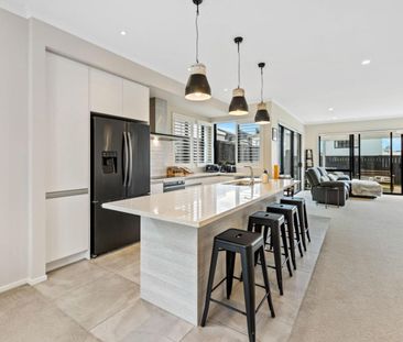 Modern family home in Hobsonville - Photo 4