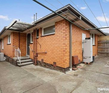 1/23 Meadow Crescent, Mount Waverley VIC 3149 - Photo 2