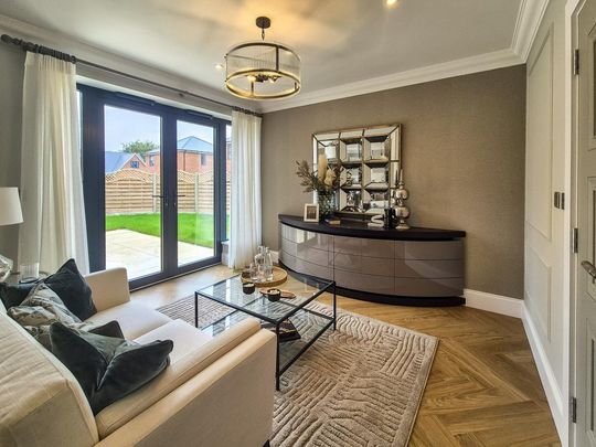 4 bedroom detached house to rent - Photo 1