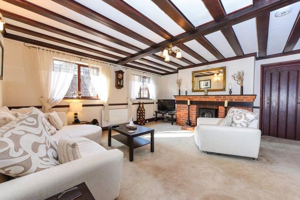 3 bedroom apartment to rent - Photo 1