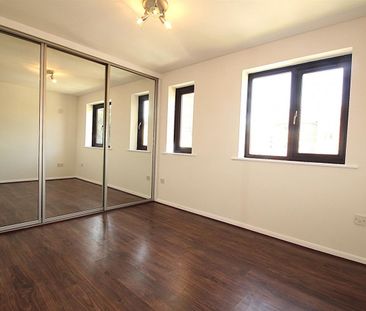1 Bedroom Flat - Purpose Built To Let - Photo 1