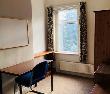 4 Bed Terraced House, Naburn Street, M13 - Photo 3