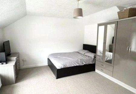 2 bedroom end of terrace house to rent - Photo 4