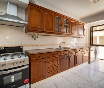 Apartamento T3 na Alameda da Guia | Garagem Box | Vista Mar - Photo 4