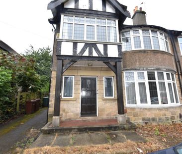 2 bedroom Flat in Otley Road, Leeds - Photo 1