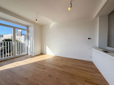 Appartement te huur in Kortrijk met 2 slaapkamers - foto 2