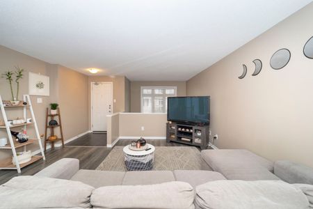 For Lease - 309 Galston Private, Orleans - Convent Glen and Area, Ontario - Photo 3