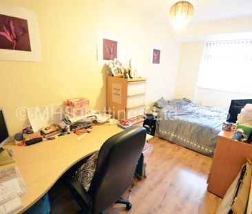 2 Bedroom Mid Terraced House for rent in Park View Avenue - Photo 2