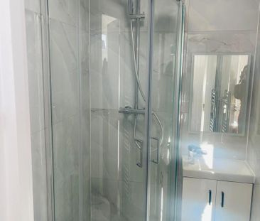 1 bedroom in a house share to rent - Photo 6