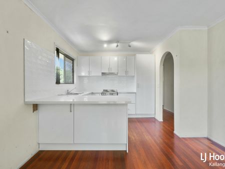 3 BEDROOM HIGH-SET HOUSE - Photo 5