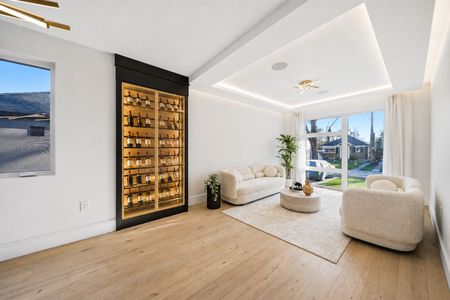 For Lease - 27 Inverleigh Drive, Toronto, Ontario - Photo 2