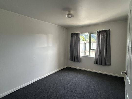 Sunny 2-Bedroom Home for Rent - Photo 1