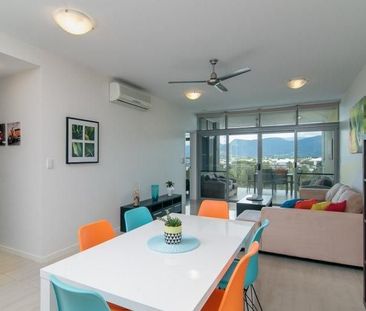 Modern City Living with Style and Comfort - Photo 3