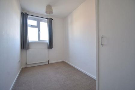 4 bedroom terraced house to rent - Photo 4