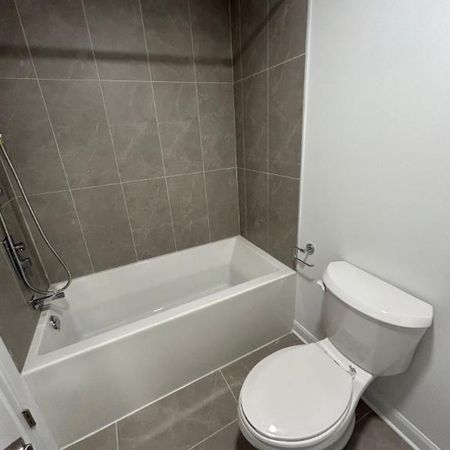Studio - Saint-Charles-Borromée - $1,049 /mo - Photo 4