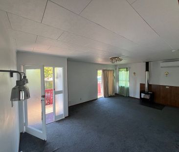 3 bedroom home with large section - Photo 2