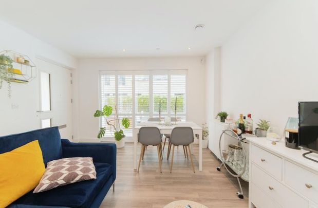 1 Bed Flat, Colindale Gardens, NW9 - Photo 1