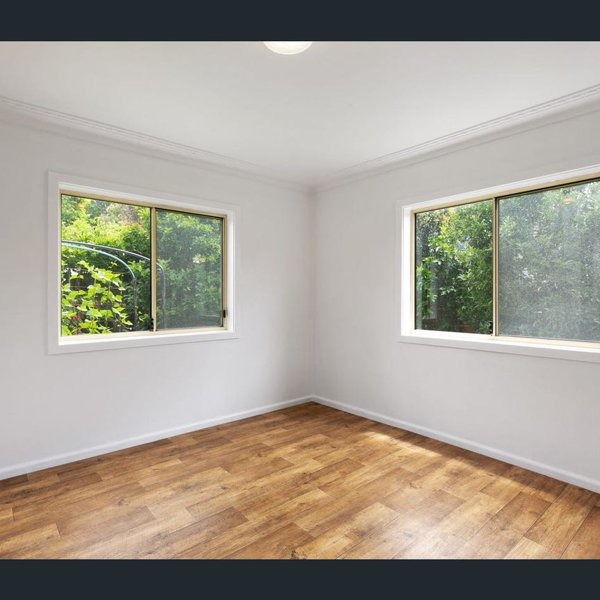 Convenient One-Bedroom Living Close to Wollongong CBD - Photo 1