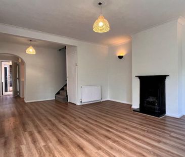 3 bedroom semi-detached house to rent - Photo 2