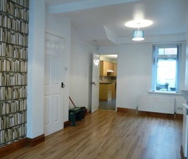 196 Spamount Street, North Belfast, BT15 2FF - Photo 2