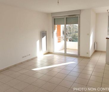 location Appartement T2 DE 45.3m² À LYON - Photo 3