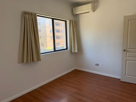 4/74-80 Woniora Road, Hurstville NSW 2220 - Apartment For Rent | Domain - Photo 3