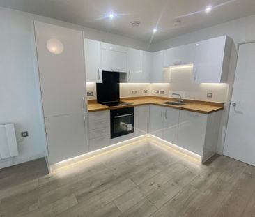 Edinburgh Gate - Photo 3