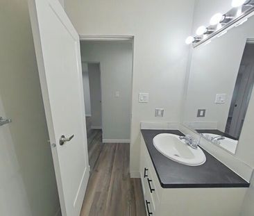 6010B 58A Street - Photo 3